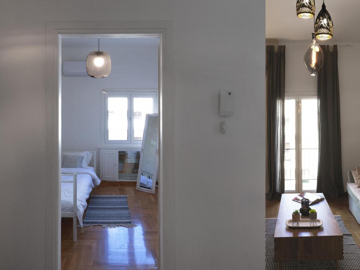 Beautiful Athenian Apartment Next To The Center Exterior foto
