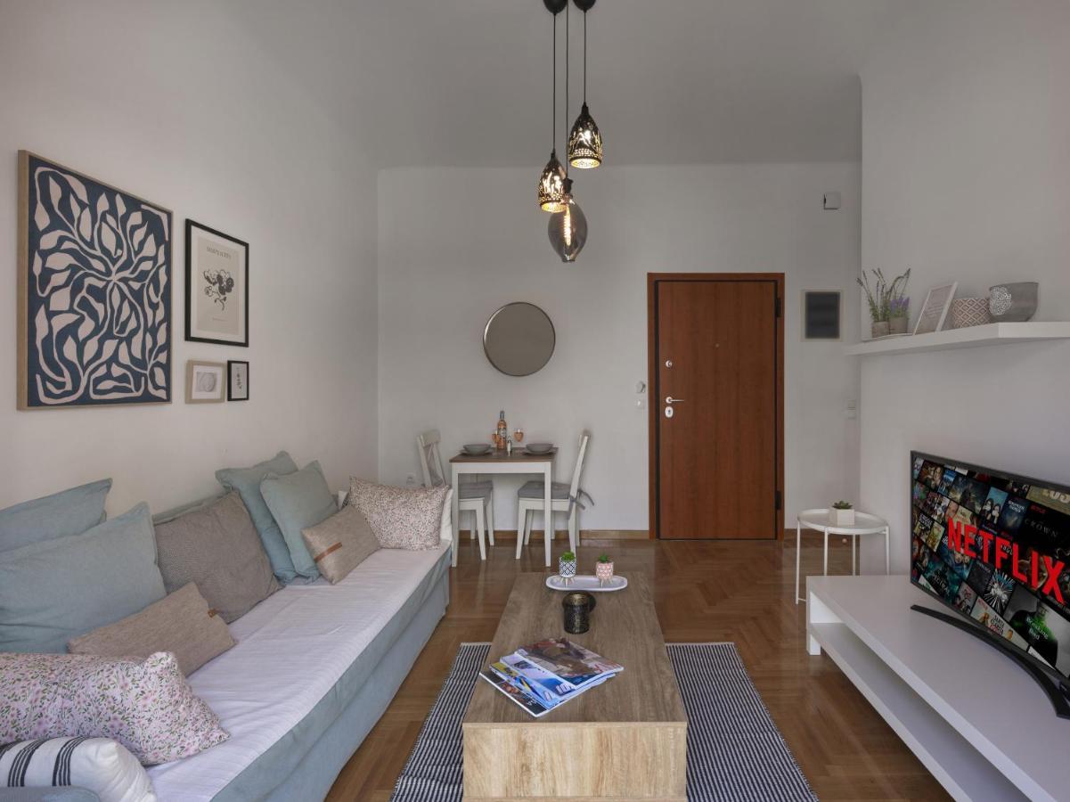 Beautiful Athenian Apartment Next To The Center Exterior foto