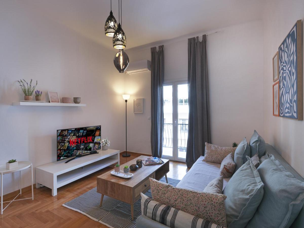 Beautiful Athenian Apartment Next To The Center Exterior foto