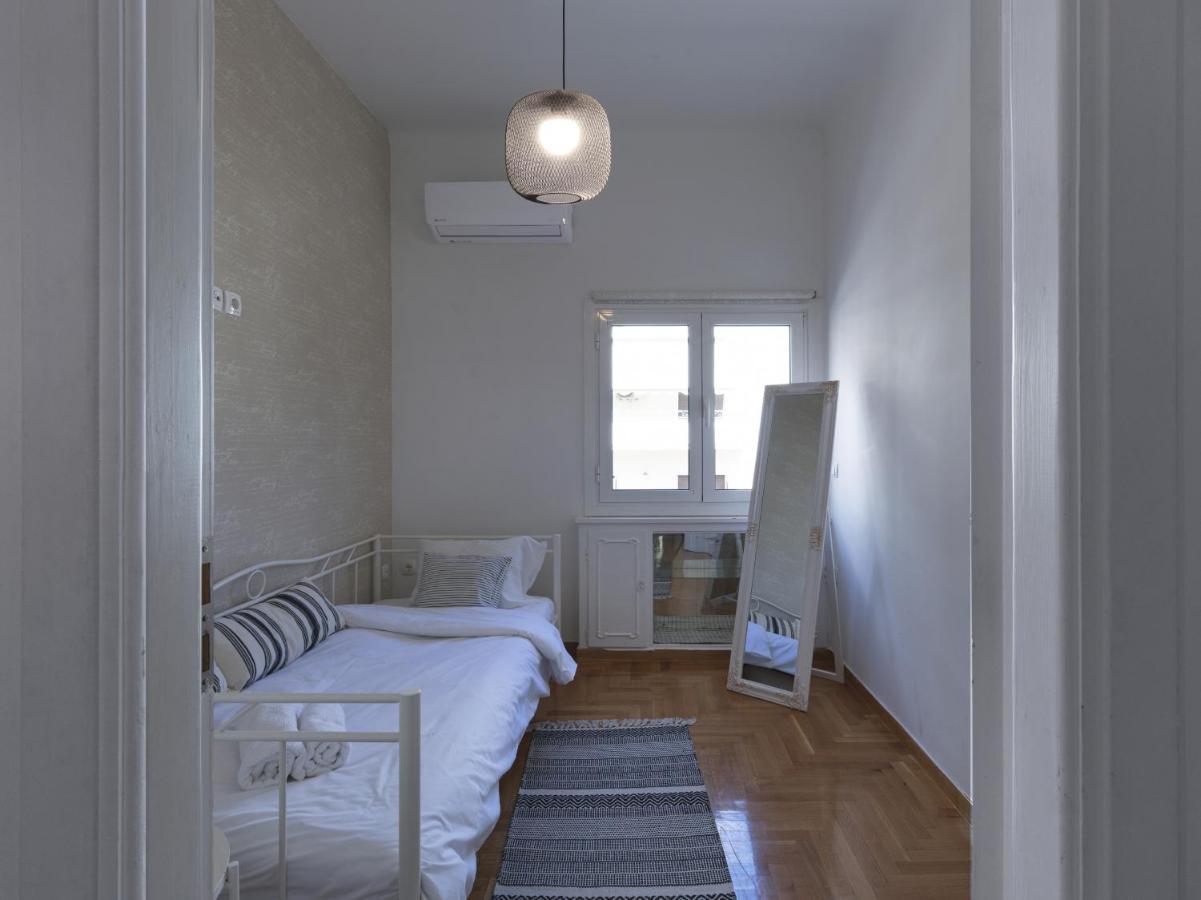 Beautiful Athenian Apartment Next To The Center Exterior foto
