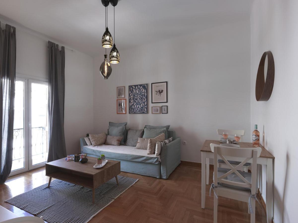 Beautiful Athenian Apartment Next To The Center Exterior foto